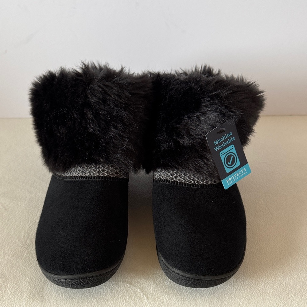 Isotoner ankle slippers - Picture 2 of 9
